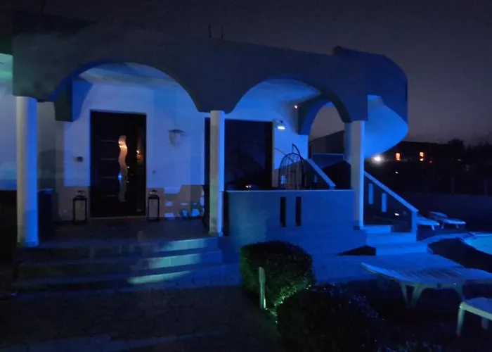 Rhodian * קרמסטי